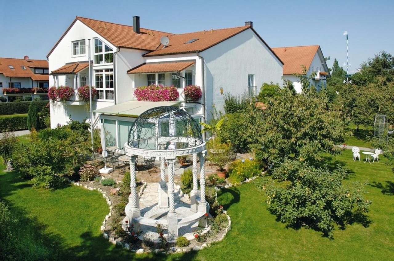 Pension Martinus Нойштадт-ан-дер-Донау Экстерьер фото